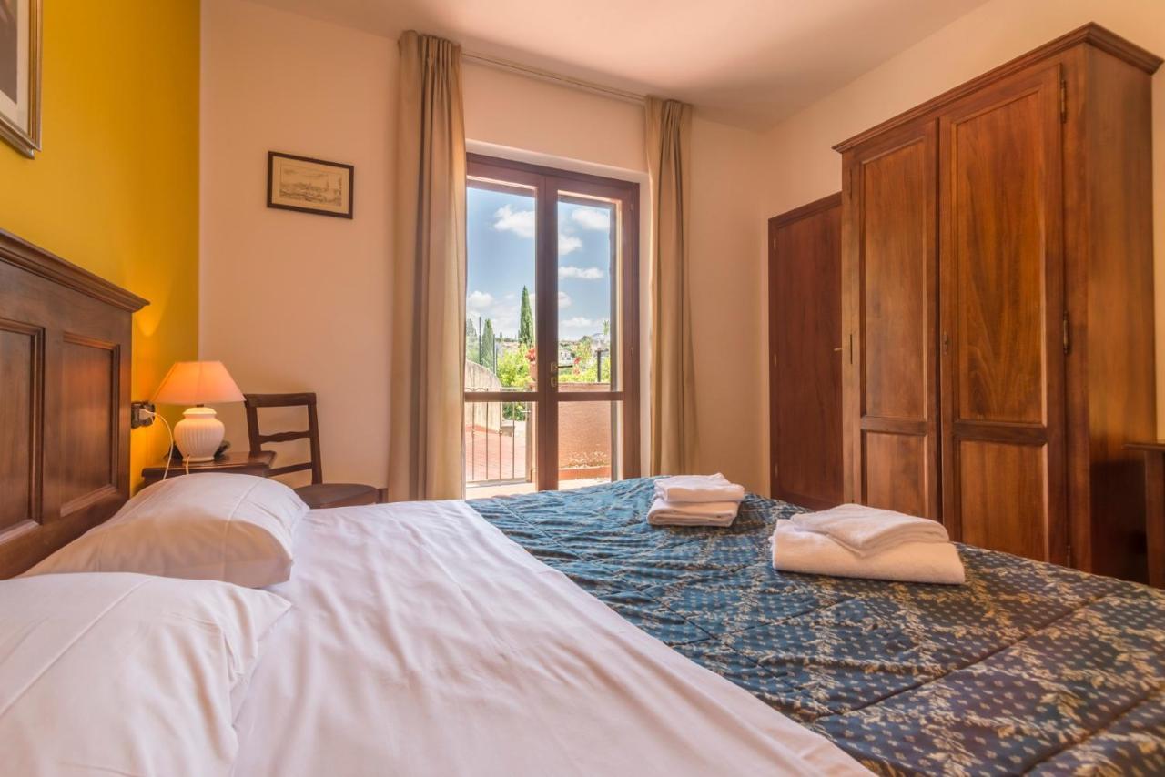 Hotel Le Rocce Маджоне Екстериор снимка