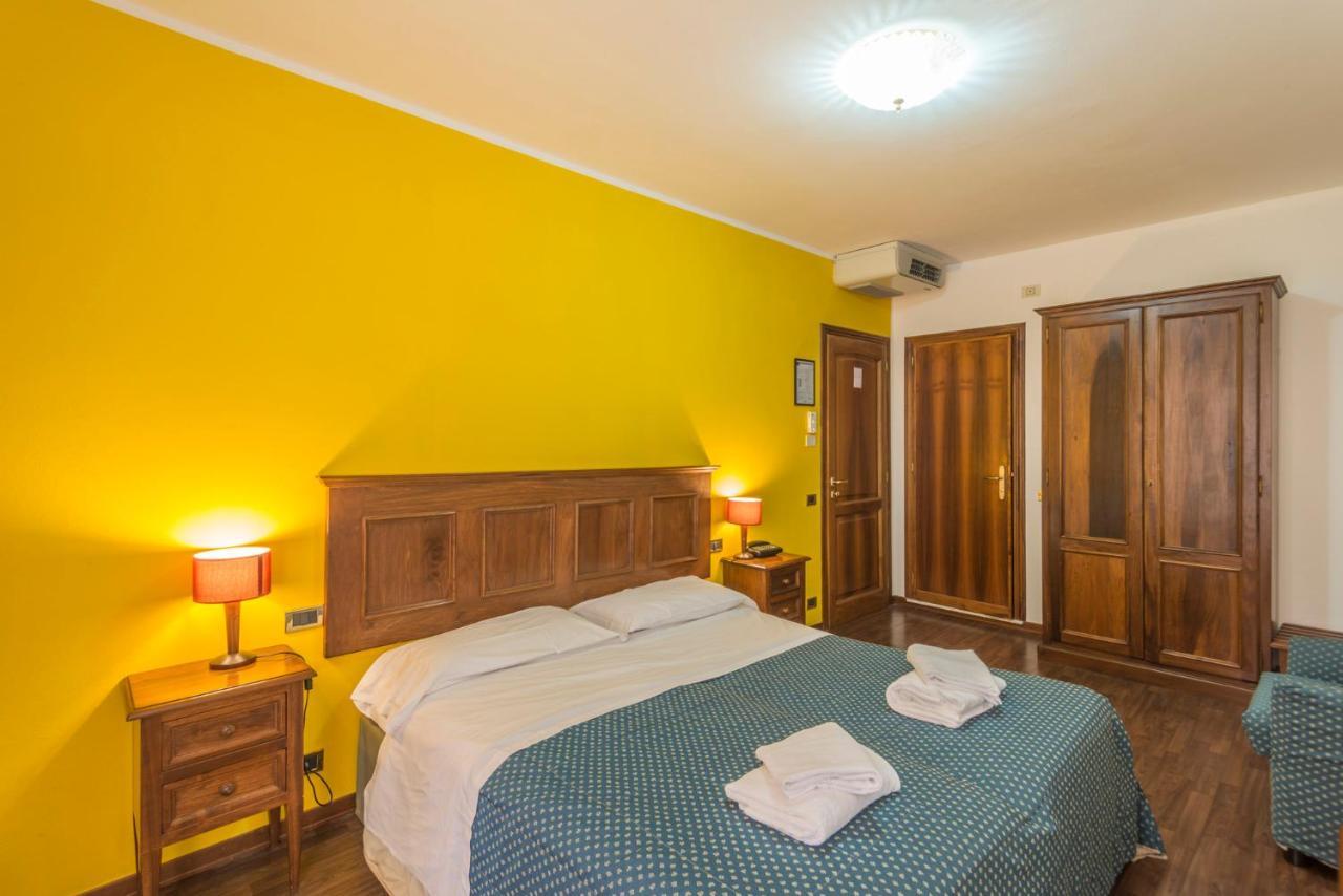 Hotel Le Rocce Маджоне Екстериор снимка