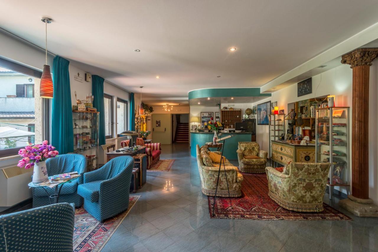 Hotel Le Rocce Маджоне Екстериор снимка