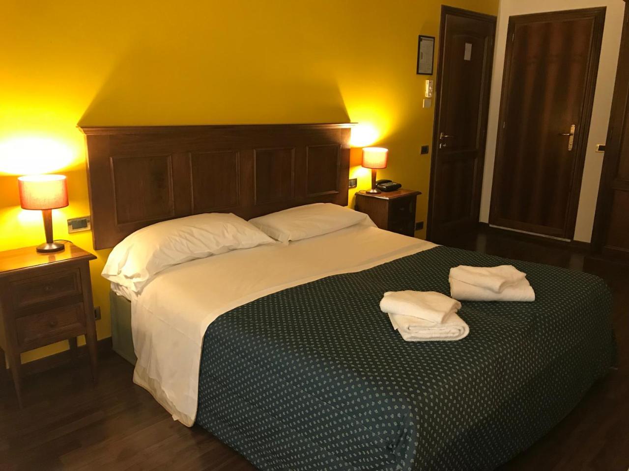 Hotel Le Rocce Маджоне Екстериор снимка
